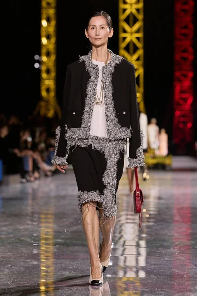 Look 28